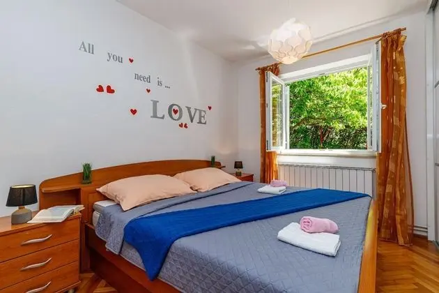 Family Apart Daire, Birden Çok Yatak, 2 Banyolu, Bahçeli (Seaview Apartment Tina Krk island)