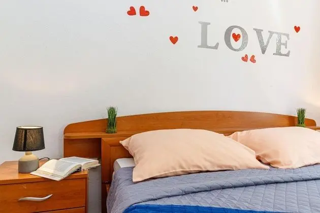 Family Apart Daire, Birden Çok Yatak, 2 Banyolu, Bahçeli (Seaview Apartment Tina Krk island)