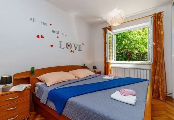 Family Apart Daire, Birden Çok Yatak, 2 Banyolu, Bahçeli (Seaview Apartment Tina Krk island)