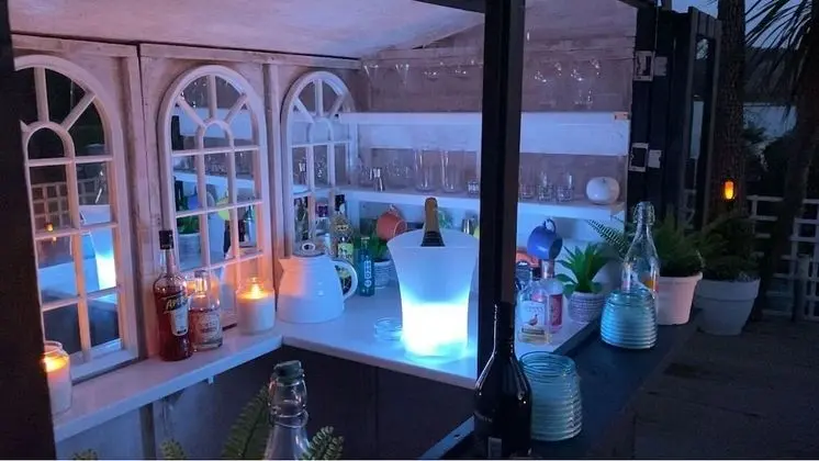 Kır Evi, Banyolu/Duşlu, Deniz Manzaralı