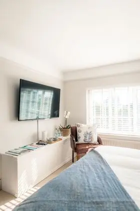 Deluxe Tek Büyük Yataklı Oda, Banyolu/Duşlu, Avlu Manzaralı (Super King - Twin - Yard)