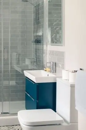 Deluxe Tek Büyük Yataklı Oda, Banyolu/Duşlu, Kısmi Deniz Manzaralı (King - Sea View)