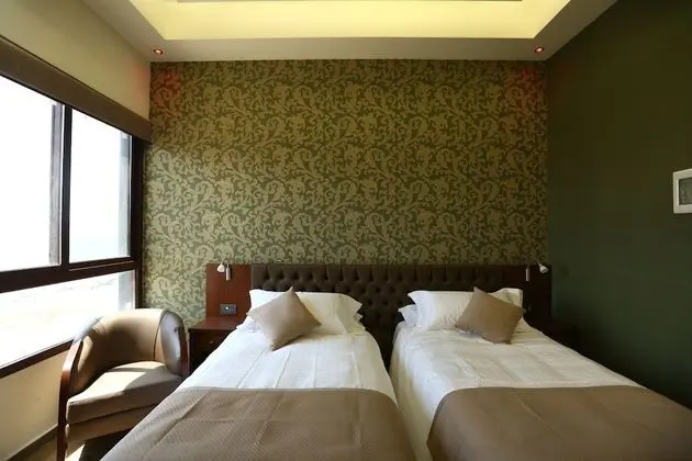 Deluxe İki Ayrı Yataklı Oda, 2 Tek Kişilik Yatak, Kısmi Deniz Manzaralı