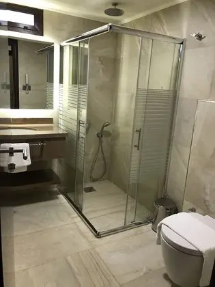 Deluxe İki Ayrı Yataklı Oda, 2 Tek Kişilik Yatak, Kısmi Deniz Manzaralı