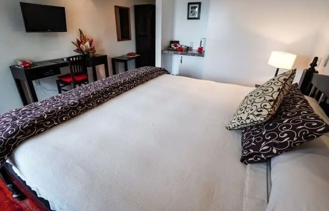 Deluxe Tek Büyük Yataklı Oda, Balkon, Okyanus Manzaralı