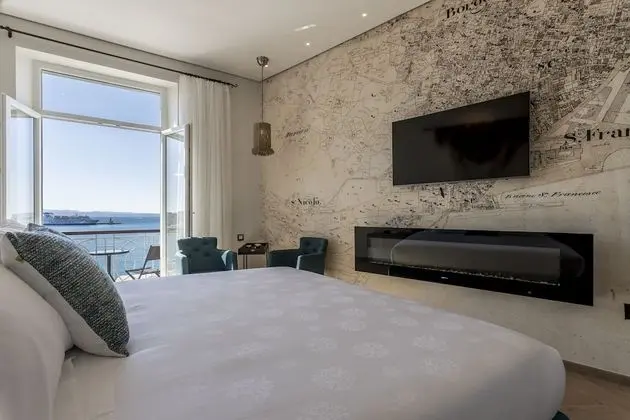 Deluxe Oda, Balkon, Deniz Manzaralı