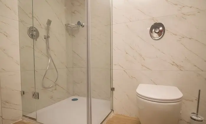 Tek Büyük veya İki Ayrı Yataklı Oda, Teras, Şehir Manzaralı