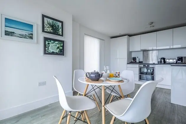 Luxury Apart Daire, 2 Yatak Odası, Deniz Manzaralı (near beach and city center)