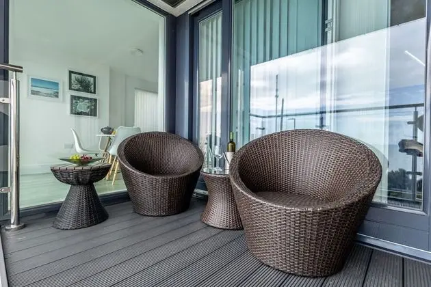 Luxury Apart Daire, 2 Yatak Odası, Deniz Manzaralı (near beach and city center)