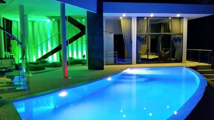 Luxury Private Pools Seaview Villa (4 Bedrooms Option)