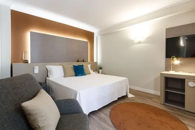 Deluxe Tek Büyük veya İki Ayrı Yataklı Oda