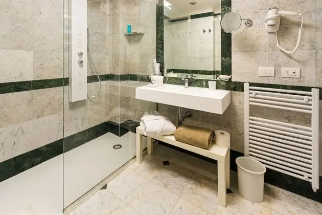 Deluxe Tek Büyük veya İki Ayrı Yataklı Oda
