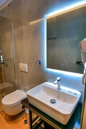 Tek Büyük Yataklı Oda, Deniz Manzaralı