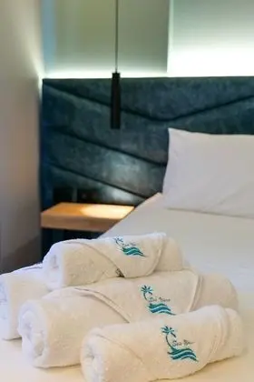 Üç Kişilik Oda, Deniz Manzaralı