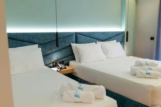 Üç Kişilik Oda, Deniz Manzaralı