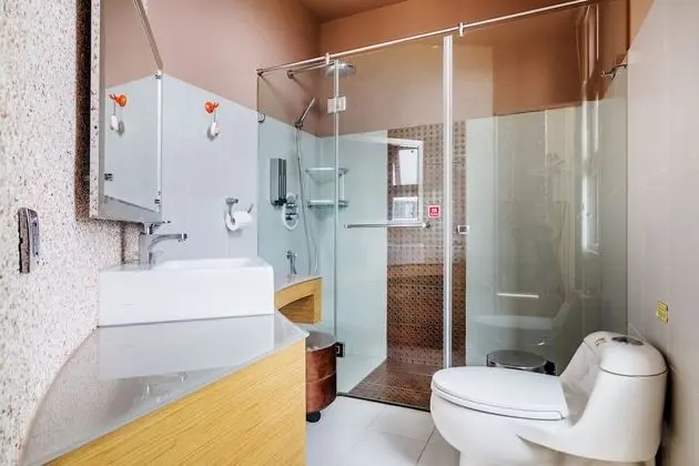 Tek Büyük Yataklı Oda, 1 Büyük (Queen) Boy Yatak, Balkon, Plaj Manzaralı