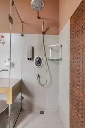 Tek Büyük Yataklı Oda, 1 Büyük (Queen) Boy Yatak, Balkon, Plaj Manzaralı