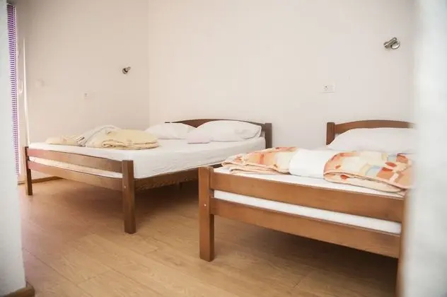Üç Kişilik Oda, Balkon
