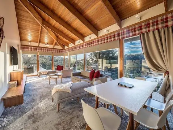 Dağ Evi, Birden Çok Yatak, Veranda