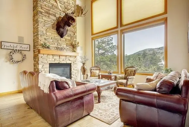 Ev, Birden Çok Yatak (Secluded & Spacious Mountain Getaway)