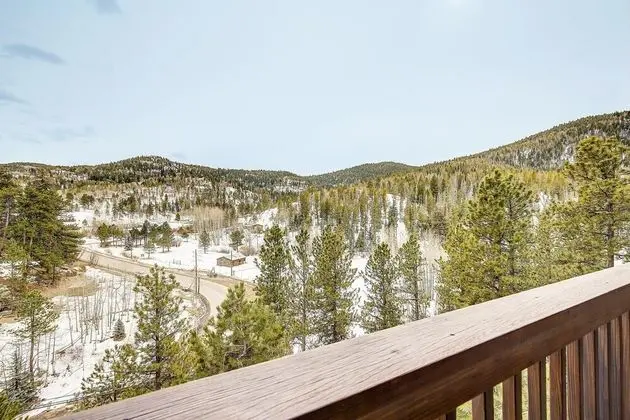 Ev, Birden Çok Yatak (Secluded & Spacious Mountain Getaway)