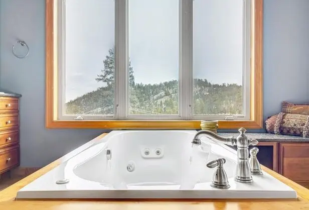 Ev, Birden Çok Yatak (Secluded & Spacious Mountain Getaway)