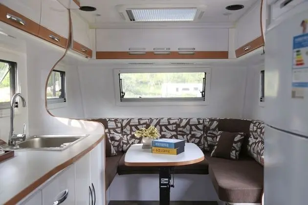 Deluxe Üç Kişilik Oda, Bahçe Manzaralı