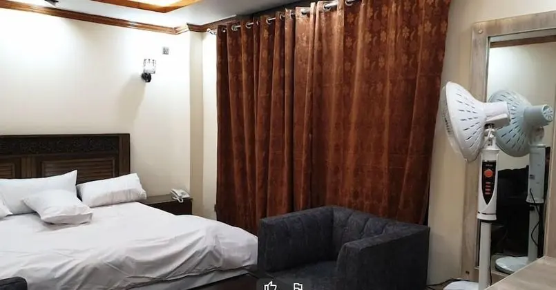 Deluxe Tek Büyük Yataklı Oda