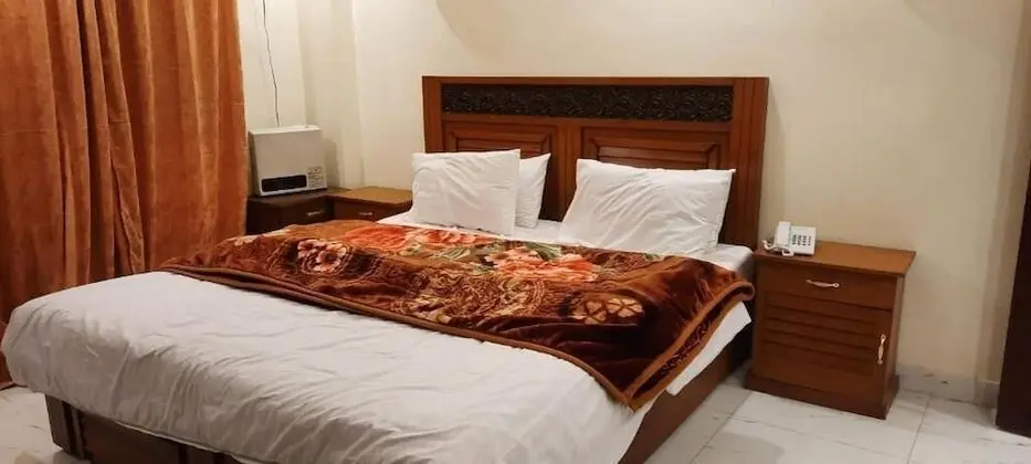 Deluxe Tek Büyük Yataklı Oda