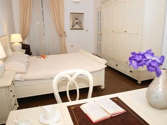 One Bedroom Apartment for 2 people Secret I