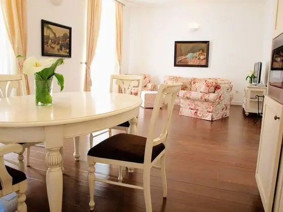 One Bedroom Apartment for 2 people Secret I