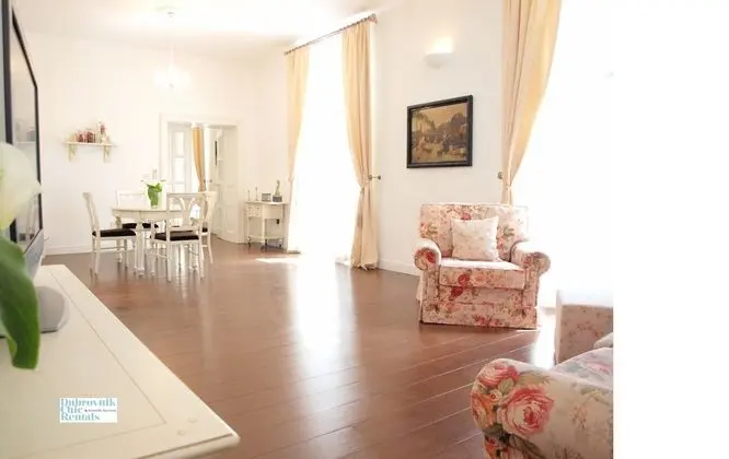One Bedroom Apartment for 2 people Secret I