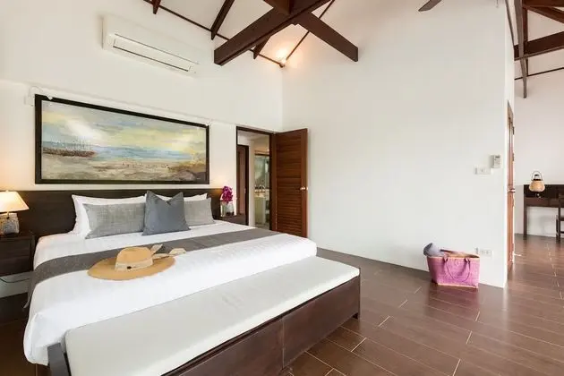 6-Bedroom Villa with Private Pool