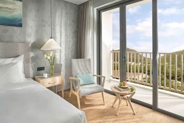 Deluxe Tek Büyük Yataklı Oda, 1 En Büyük (King) Boy Yatak, Balkon, Okyanus Manzaralı
