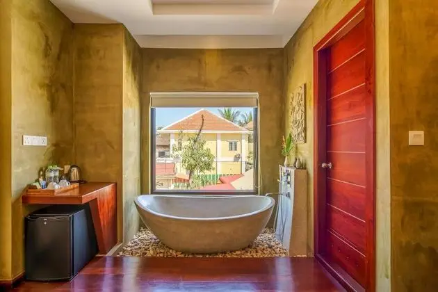 Deluxe Tek Büyük Yataklı Oda, Küvet