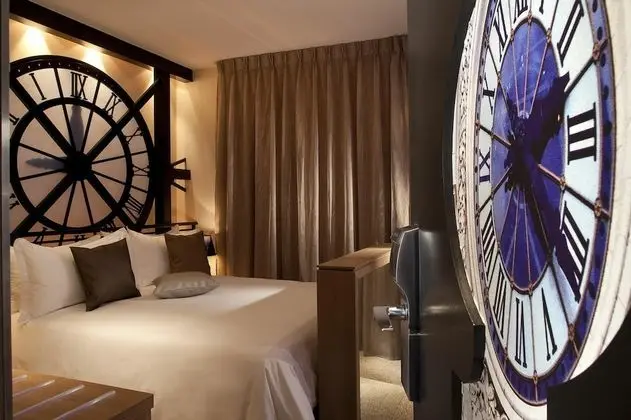 Tek Büyük Yataklı Oda (Musée d'Orsay)