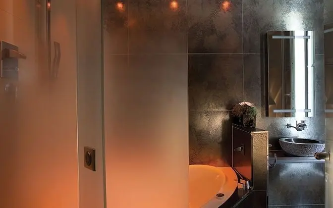 Tek Büyük Yataklı Oda (Opera Garnier with Jacuzzi )