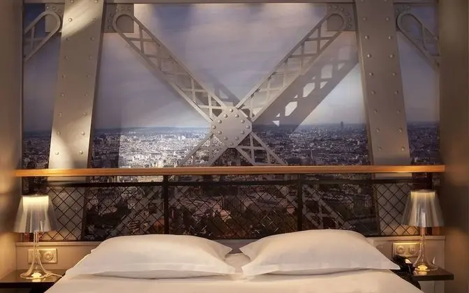 Tek Büyük Yataklı Oda (with Shower)