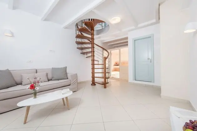 Villa, 2 Yatak Odası, Kişiye Özel Havuzlu (Thirasia)