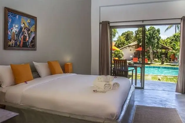 Deluxe Poolside Bungalow