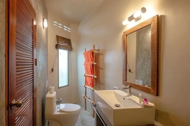 Deluxe Poolside Bungalow
