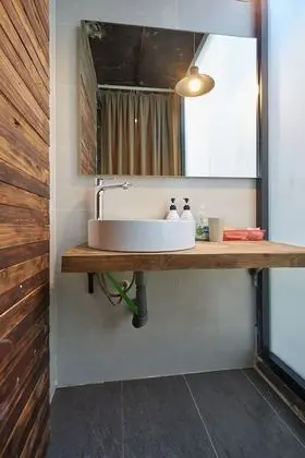 Ortak Ranzalı Oda, Sadece kadınlar için, Şehir Manzaralı