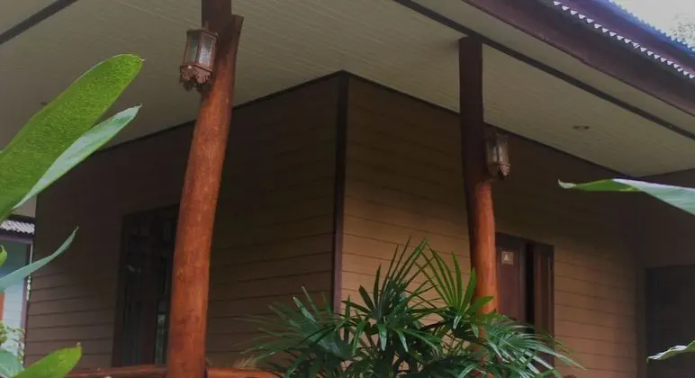 Deluxe Bungalov, 1 Çift Kişilik Yatak, Sigara İçilmez, Havuz Manzaralı