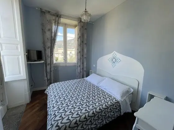 Standard Tek Büyük Yataklı Oda, Banyolu/Duşlu