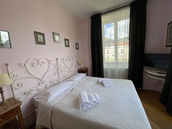 Standard Üç Kişilik Oda, 1 Çift Kişilik Yatak ve Çekyat