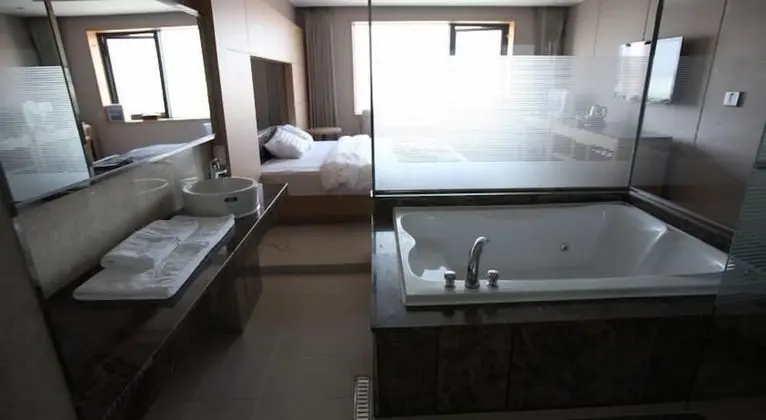 Premier Twin Room (On-site payment:20,000KRW for more than 2 people/Pets allowed max 5kg, 20,000KRW)