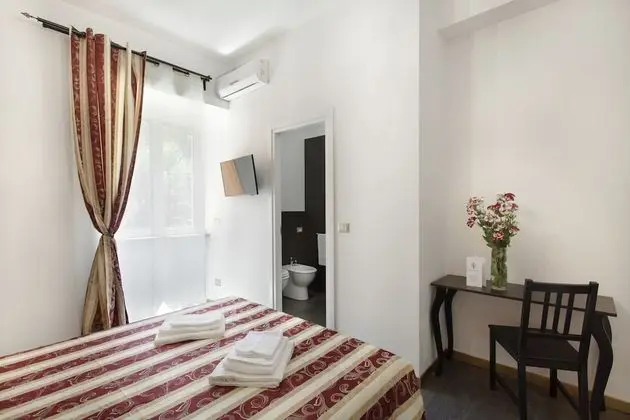 Deluxe Üç Kişilik Oda, Birden Çok Yatak, Sigara İçilmez, Bahçe Manzaralı