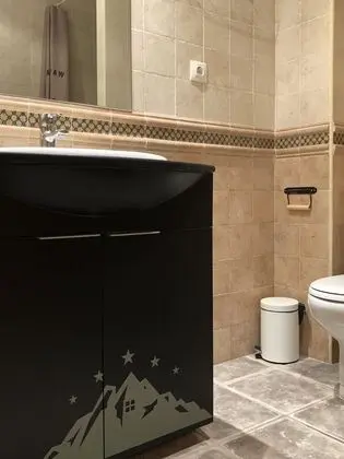 Tek Büyük Yataklı Oda, Ortak Banyo