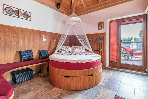 Family Ev, 2 Çift Kişilik Yatak, Bahçeli (Secret Wellness Pool Sauna and)