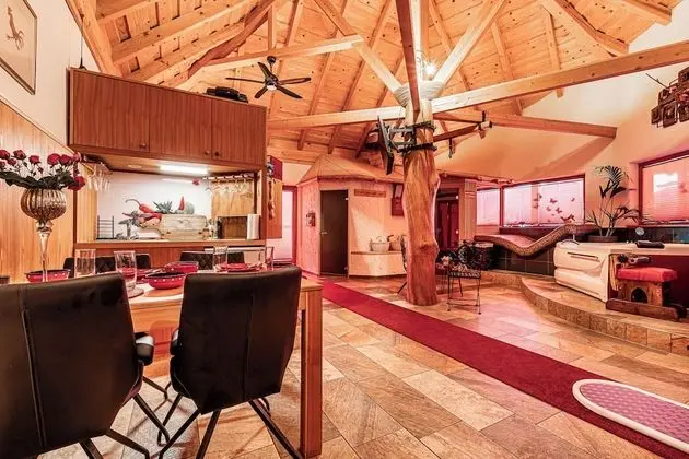 Family Ev, 2 Çift Kişilik Yatak, Bahçeli (Secret Wellness Pool Sauna and)